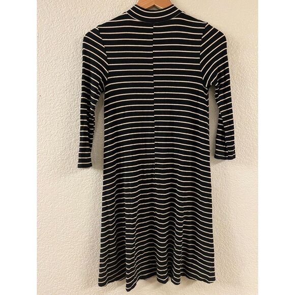 Sweet Claire Ribbed Black Tan Striped 3/4 Sleeve Mock Neck Swing Dress Small - Picture 3 of 3